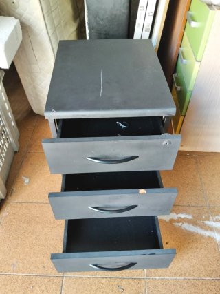 Cajonera de oficina negra de 3 cajones