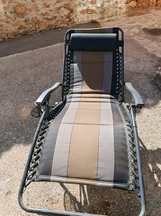 Tumbona Plegable Exterior con cojin y reposapies