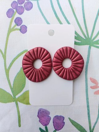 Pendientes asimétricos