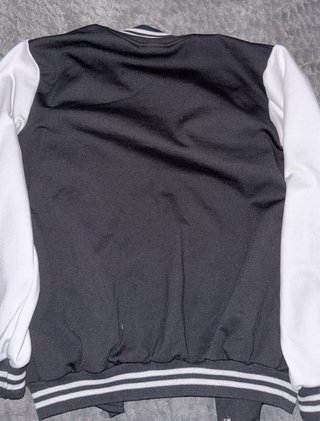 Chaqueta New Era NY Negra y Blanca