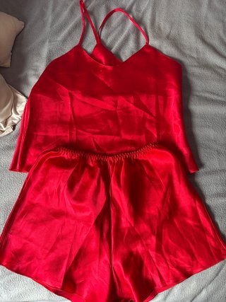 Pijama corto rojo satén
