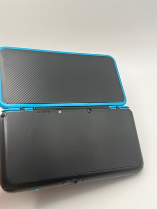 New Nintendo 2DS XL - Nero - Caricatore Incluso