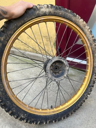 Rueda Delantera Moto Pirelli MT21 80/90-21