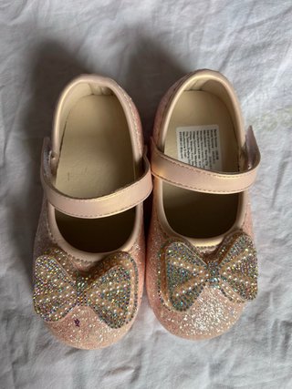 Zapatos niña dorados y rosas con lazo Número 27