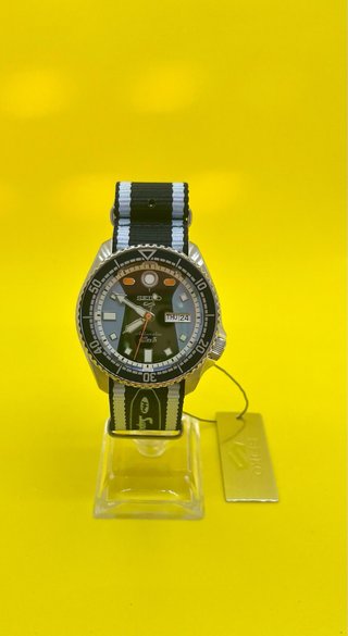 Seiko 5 Sports SRPK37K1 Honda Super Cub Automático