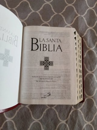 La santa biblia .