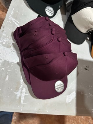 Gorra Burdeos Snap Back Original