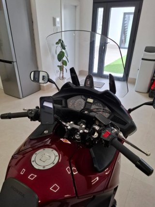Honda Deauville 700 Rojo Gran Turismo