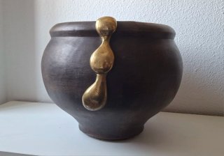 VASIJA VINTAGE GRAN TAMAÑO BARRO Y BRONCE