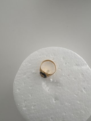 Sello oro 18k con inicial C