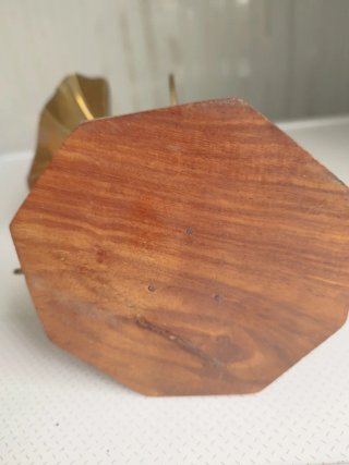 Pequeña Réplica de un gramófono en bronce