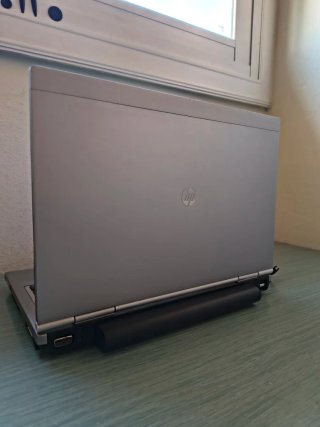 HP EliteBook Intel i5 8GB RAM