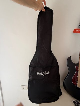Harley Benton ST-20HSS SBK + funda y accesorios