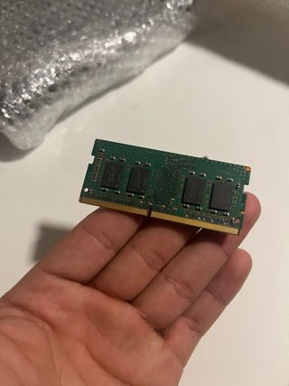 2x 8GB DDR4 2400MHz SK hynix SODIMM