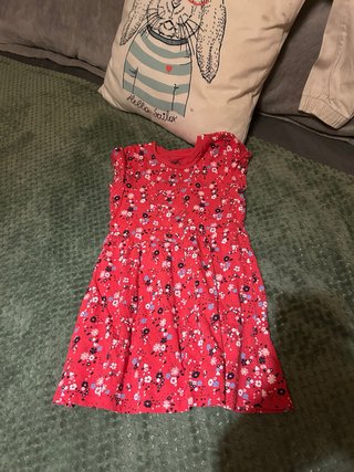Vestido C&A flores rosa fucsia