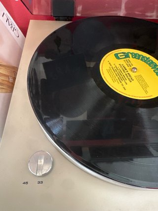 Tocadiscos Akai AP-B20