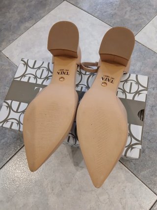 Zapatos de tacón beige talla 41