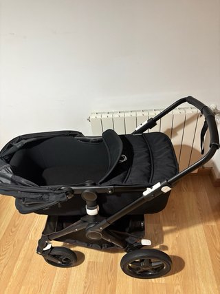Bugaboo Fox capazo + silla negro