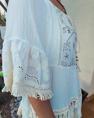 Blusa Ibicenca Bordada Talla M grande color crema