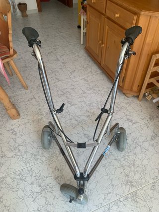Andador Plegable con Ruedas