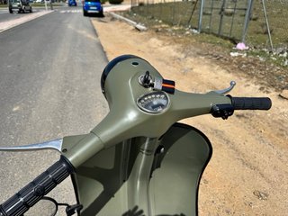 Vespa Verde Militar Scooter 200cc