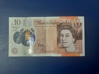 Lote 4 Billetes: 10 Libras y 3x50 Kwacha