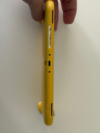 Nintendo Switch Lite Amarillo