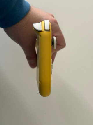 Nintendo Switch Lite Amarillo