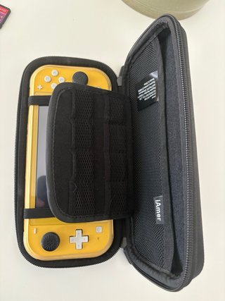 Nintendo Switch Lite Amarillo