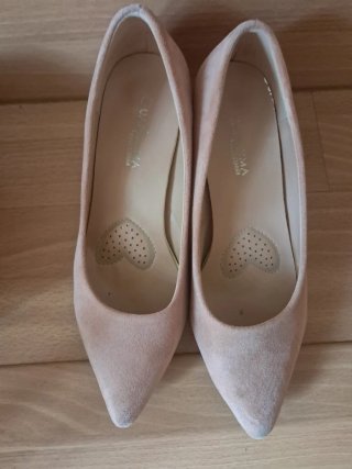 Zapatos de tacón rosa ante