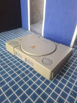PLAYSTATION 1 ORIGINAL +MEGADRIVE