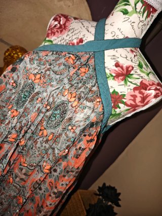 VESTIDO HALTER BORDADO ABALORIOS Y PEDRERÍA ZARA