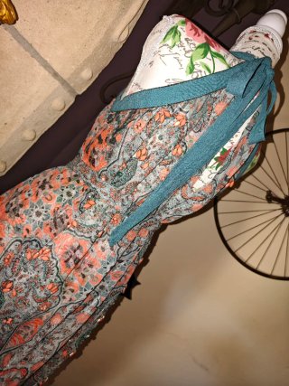 VESTIDO HALTER BORDADO ABALORIOS Y PEDRERÍA ZARA