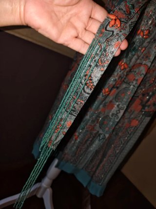 VESTIDO HALTER BORDADO ABALORIOS Y PEDRERÍA ZARA