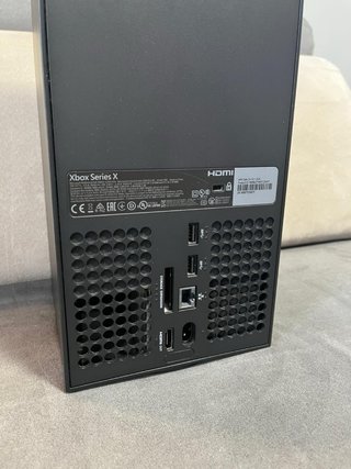 Console Microsoft Xbox Series X 1TB completa!