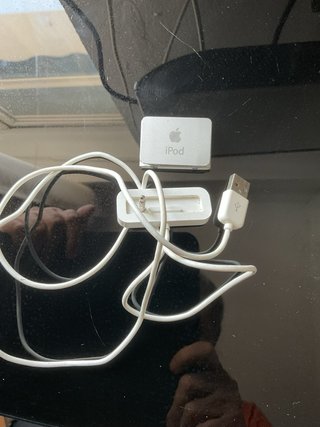iPod Shuffle 2da Gen 1GB + Cable