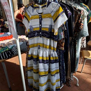 Vestido blanco y amarillo