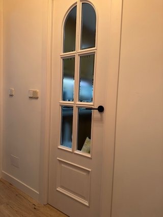 Puerta Roble Macizo Blanca Vidrio