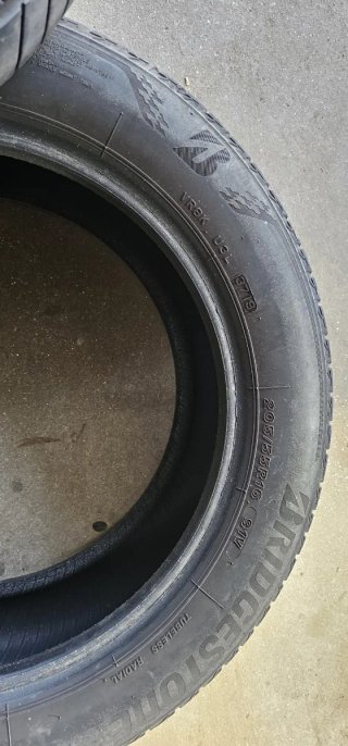 Neumáticos Bridgestone 205/55 R16