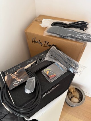 Pack Guitarra Eléctrica, amplificador + accesorios