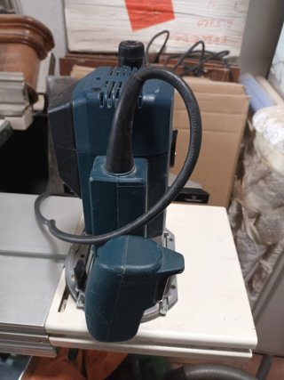 Fresadora Bosch GOF 1300 CE