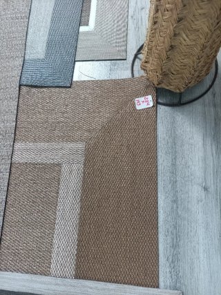 ÚLTIMA Unidad Alfombra 195 x 285  doble cenefa bei