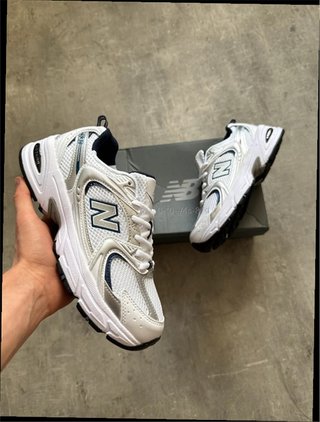 New Balance 530 Talla 38 Plata/Blanco