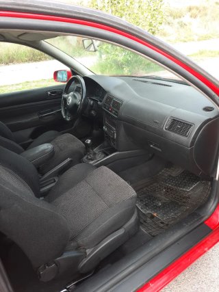 Volkswagen Golf 2000