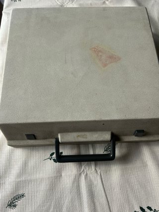 Máquina de escribir Olympia Traveller de Luxe 1970