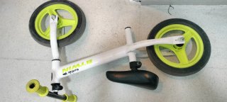 Bicicleta sin pedales B'TWIN blanca y verde