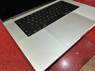 MacBook Pro 16 2021 M1 Pro Plata