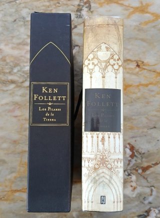 Los Pilares De La Tierra, libro de Ken Follet