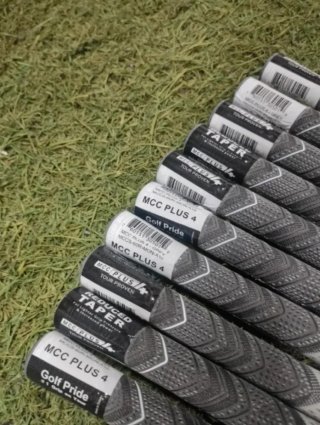 Golf Pride MCC Plus 4 Midsize (10ud)