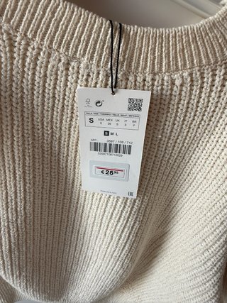 Jersey Zara crema con hombro descubierto